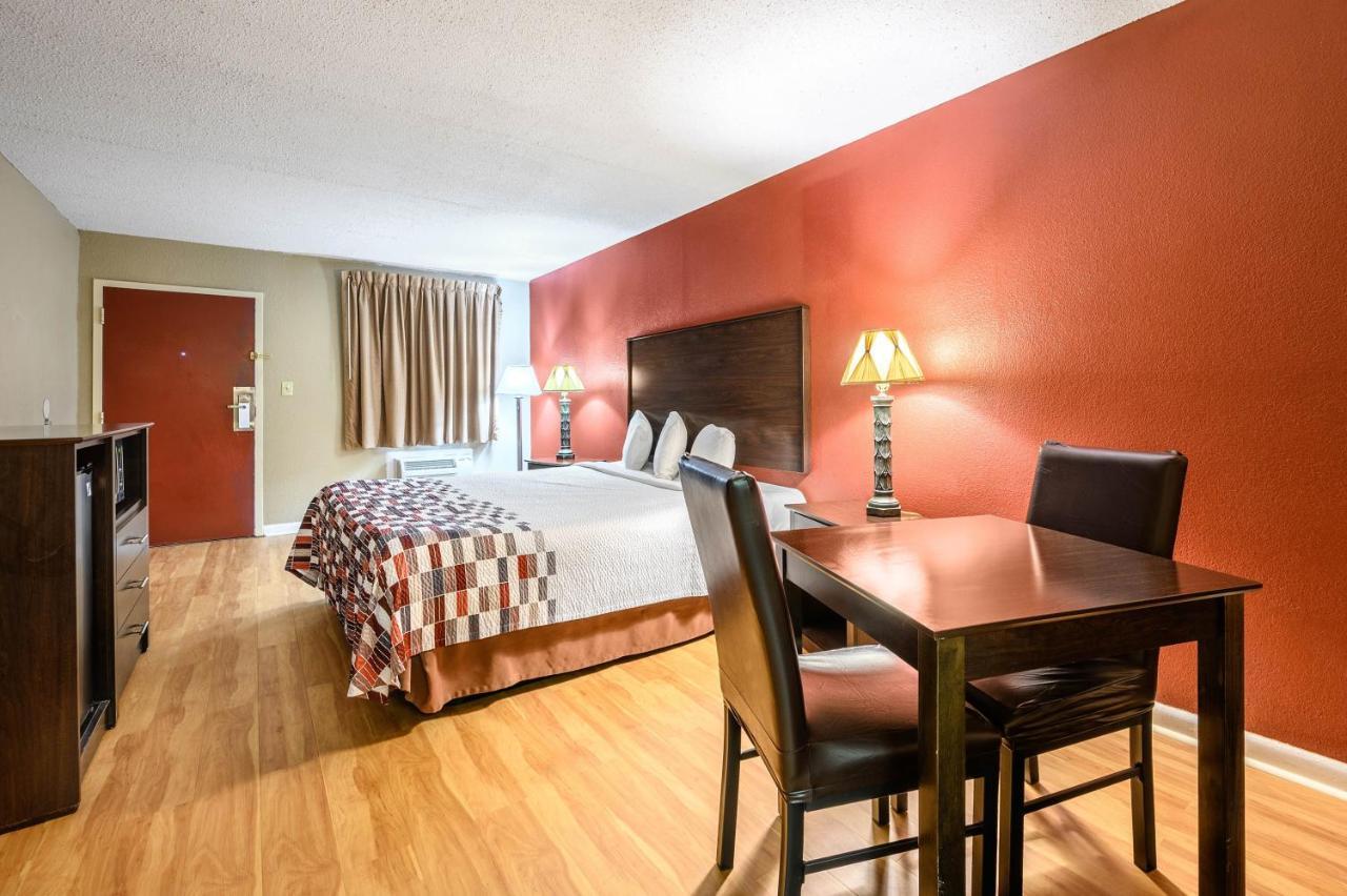 Red Roof Inn Sylacauga Exterior photo